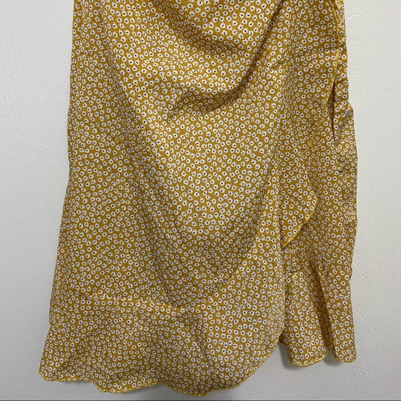 SHEIN Wrap Dress Tan with red dots and white with blue dots - Picture 5 of 7